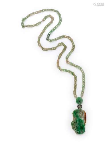 20TH CENTURY, CARVED JADE LINK NECKLACE