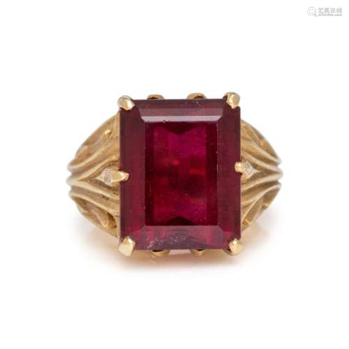 CARTIER, YELLOW GOLD AND RUBELLITE TOURMALINE RING
