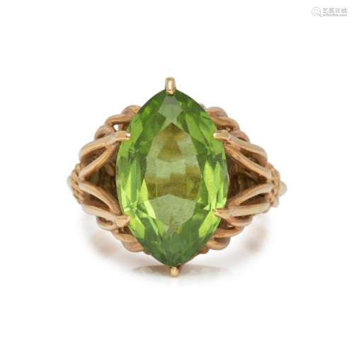 CARTIER, YELLOW GOLD AND PERIDOT RING