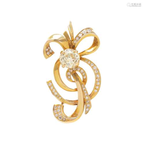 YELLOW GOLD AND DIAMOND BROOCH