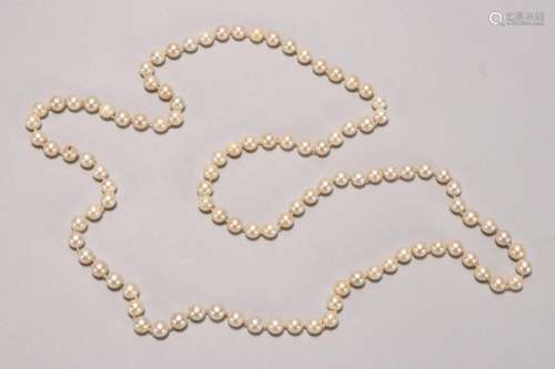 Ladies Opera Length Pearl Necklace,