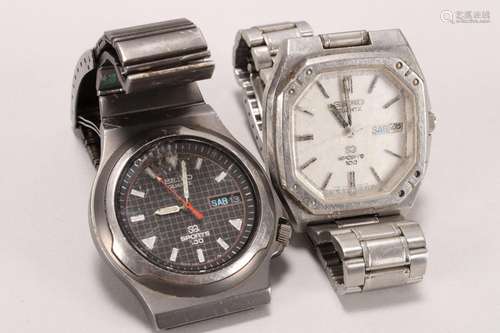 Two Seiko Sports 100 Wristwatches,