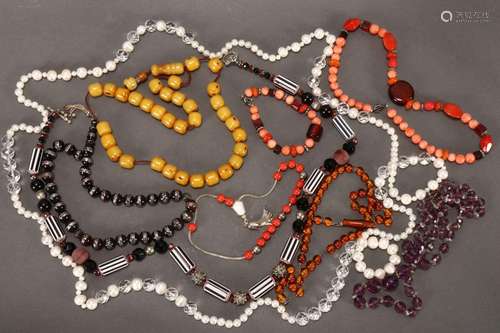 Quantity of Beaded Jewellery,