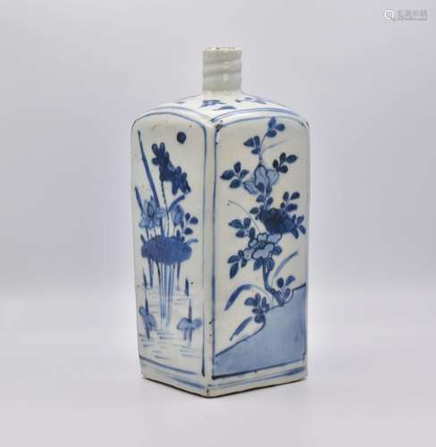 A CHINESE BLUE AND WHITE PORCELAIN SQUARE BOTTLE, MING DYNAS...