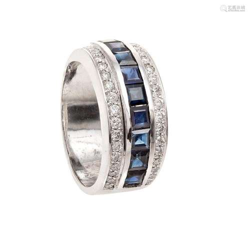 Ring made in 18 kt white gold, with natural sapphires weighi...