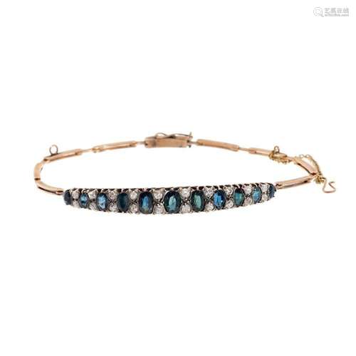 Bracelet in 18kt rose gold. Articulated model with brilliant...