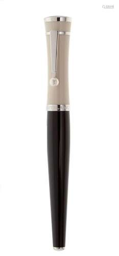 MONTBLANC “GRETA GARBO” FOUNTAIN PEN. Black and cream resin ...