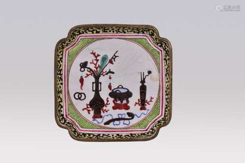 A CANTON ENAMEL ‘ANTIQUES’ DISH, QING DYNASTY, QIANLONG PERI...