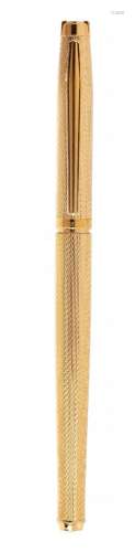 ELYSÉE FOUNTAIN PEN. Lacquered and gold-plated metal body. B...