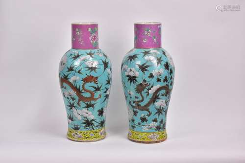 A PAIR OF CHINESE GRISAILLE-DECORATED TURQUOISE-GROUND VASES...