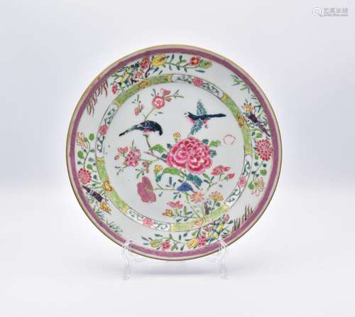 A CHINESE EXPORT ‘FAMILLE-ROSE’ PORCELAIN PLATE, QING DYNAST...