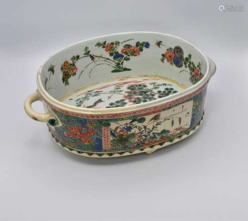 A CHINESE ‘FAMILLE-VERTE’ PORCELAIN OVAL TWO-HANDLED BASIN, ...