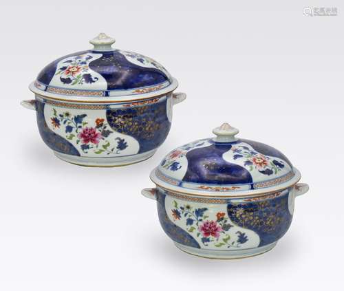 A PAIR OF CHINESE EXPORT ‘FAMILLE-ROSE’ PORCELAIN TUREENS AN...