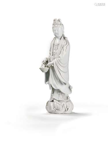 STATUE DE GUANYIN EN PORCELAINE DEHUACHINE, DYNASTIE QING (1...