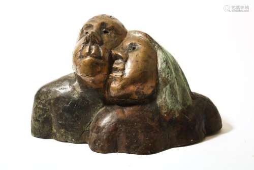 Bronzen sculptuur van man en vrouw