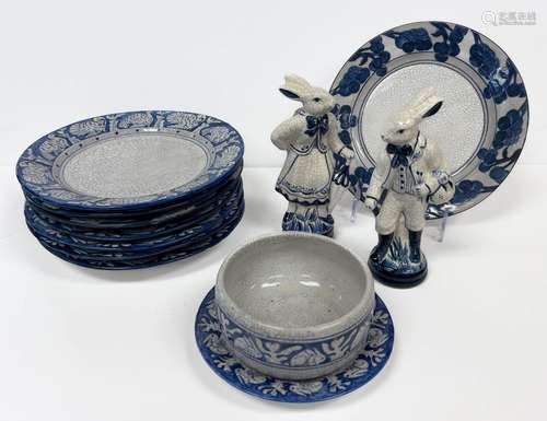 Dedham Pottery, Dedham Pottery, 2 Rabbit Figures, 9 Plates (...