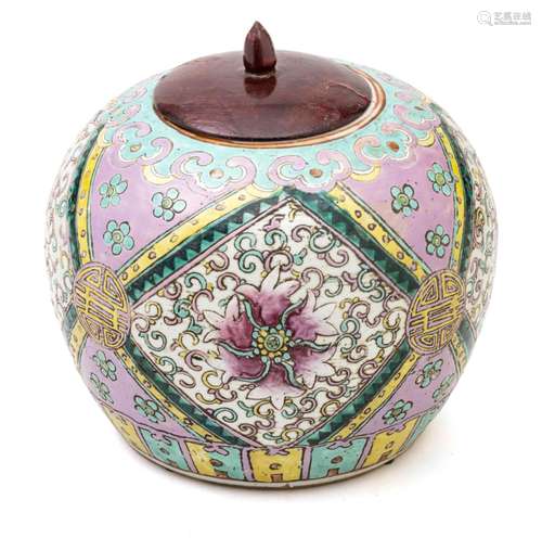 Chinese Chinese Porcelain Ginger Jar C. 19th.c., H 7`` Dia. ...