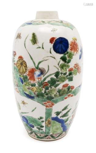 A famille verte vase