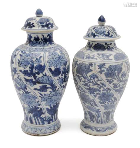 Two blue and white covered vases Vung Tau ship wreck cargo