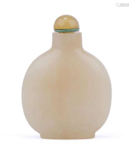 A Snuff bottle, pale jade