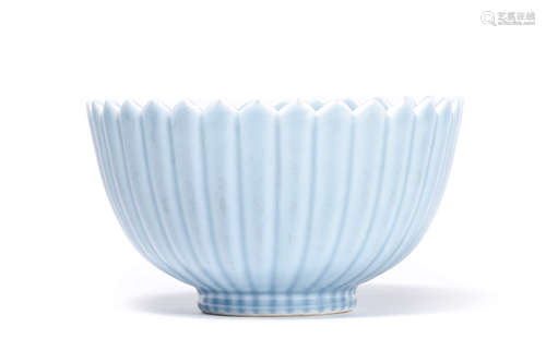 Blue Glaze Chrysanthemum Bowl