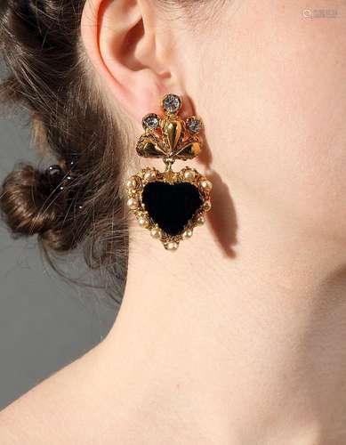 Christian LACROIX, Paire de boucles d`oreilles à clip de for...