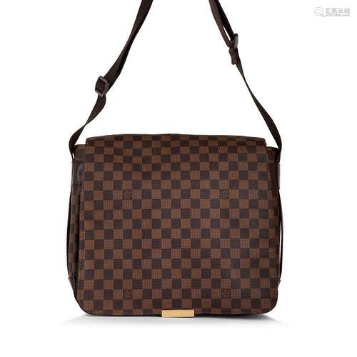 Louis VUITTON, Sac bandoulière modèle "Bastille" e...