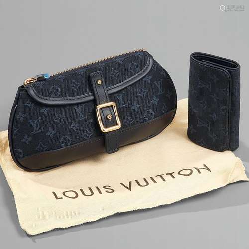 Louis VUITTON Ensemble composé d`une mini pochette et d`un p...