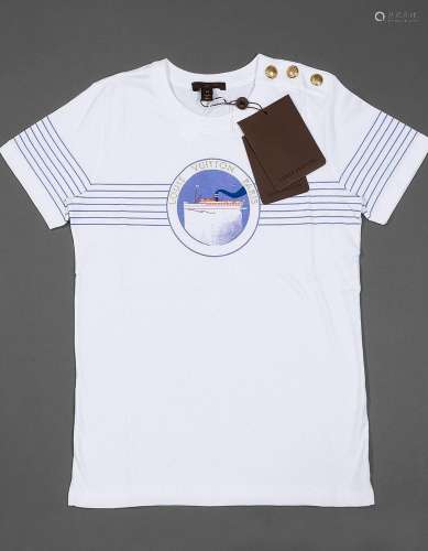 Louis VUITTON, Tee-shirt en coton blanc à manches courtes, c...