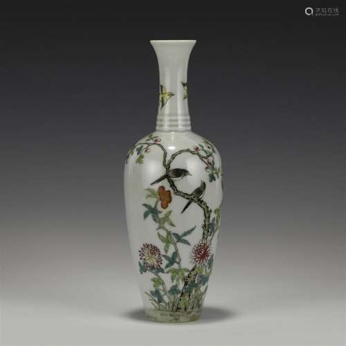 QING GUANGXU FAMILLE ROSE WILLOW BOTTLE