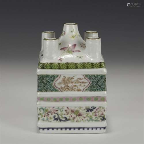 QING QIANLONG FAMILLE ROSE VASE