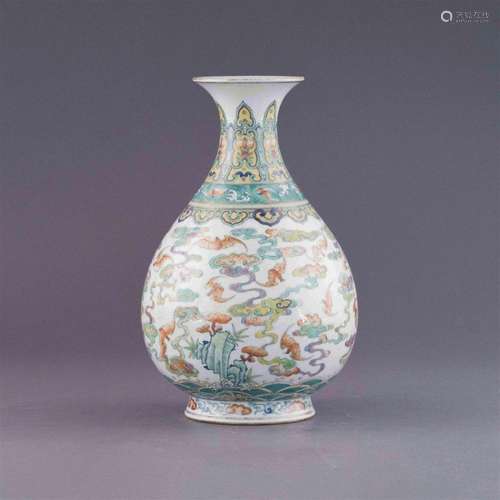 QIANLONG FAMILLE ROSE FU BAT & CLOUDS PEAR VASE