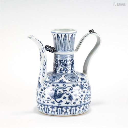 MING BLUE & WHITE PORCELAIN WINE POT