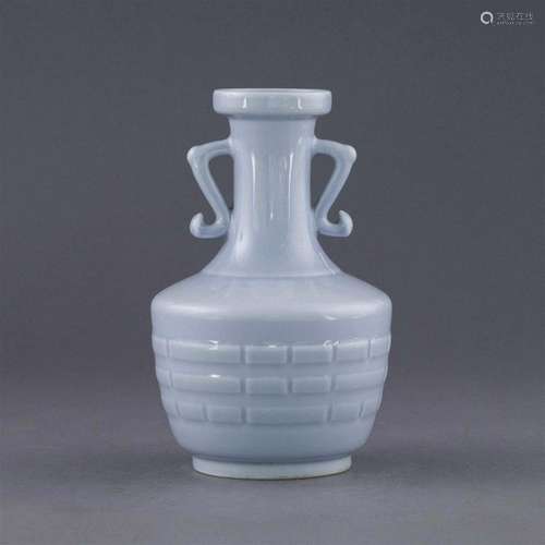 QIANLONG DOUQING GLAZED AMPHORA VASE