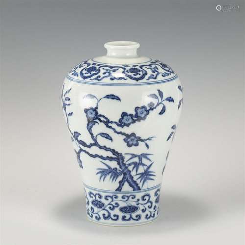 QING YONGZHENG BLUE AND WHITE MEIPING JAR