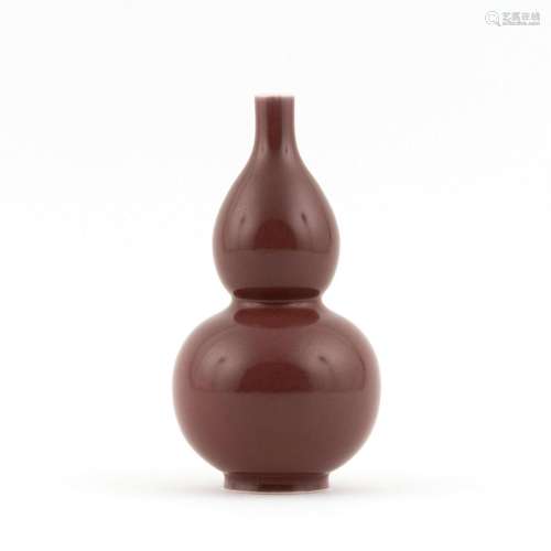 LIVER RED MONOCHROME DOUBLE GOURD BOTTLE