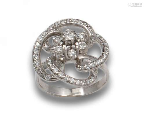 DIAMONDS FLOWER RING, IN WHITE GOLD