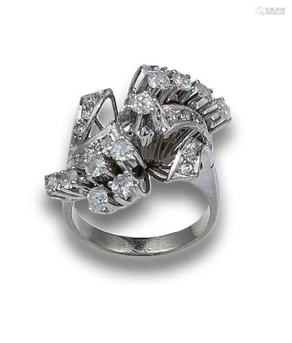 RING, 1950s, DIAMONDS AND PLATINUM