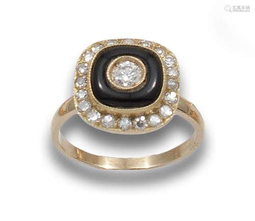 YELLOW GOLD RING WITH ONYX AND DIAMONDS