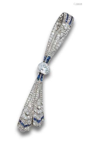 ART DECO DIAMONDS, SYNTHETIC SAPPHIRES AND PLATINUM BROOCH