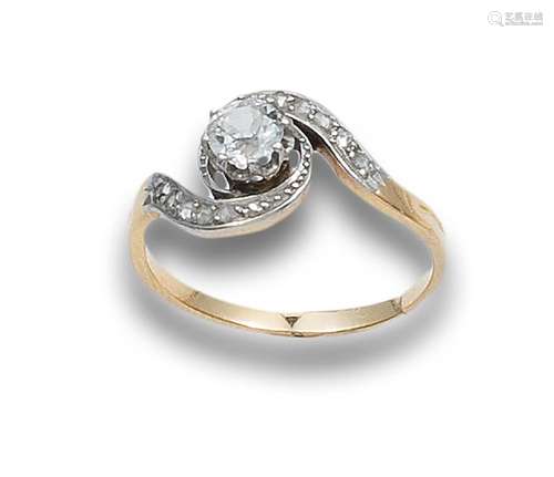 ANTIQUE SOLITAIRE RING OF DIAMONDS, GOLD AND SILVER