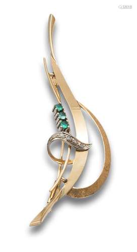 GOLD BROOCH WITH DIAMONDS AND EMERALDS