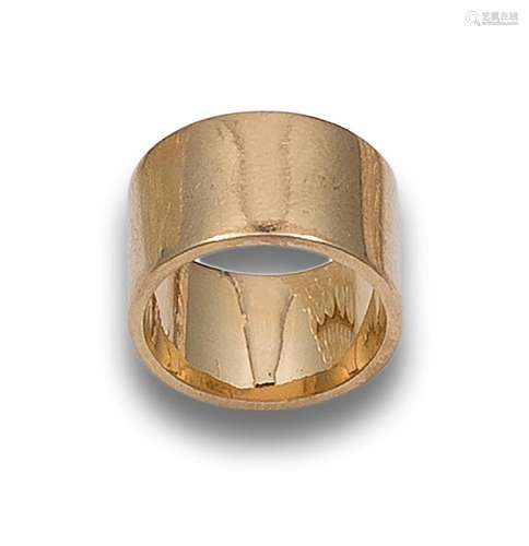 WIDE YELLOW GOLD ALLIANCE RING