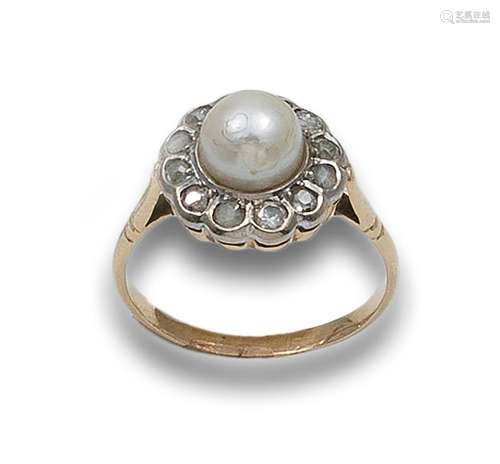 DIAMOND ROSETTE RING, CULTURED PEARL, YELLOW GOLD, PLATINUM