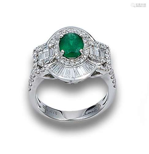 RING WITH CENTRAL EMERALD AND DIAMONDS EDGE, IN WHITE GOLD