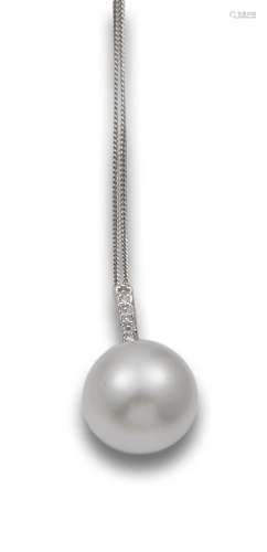 AUSTRALIAN PEARL, DIAMONDS AND WHITE GOLD PENDANT