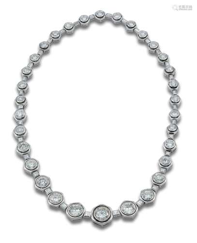 DIAMOND NECKLACE, TOTAL WEIGHT, ESTIMATED 27 CT., IN PLATINU...