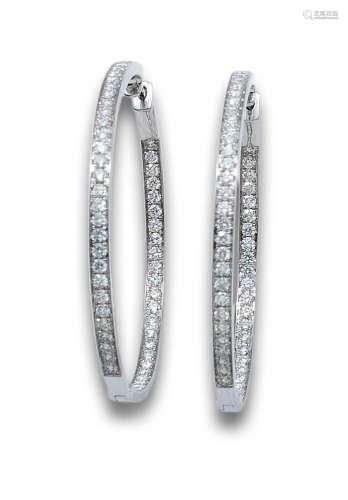 DIAMONDS AND WHITE GOLD HOOP IN & OUT