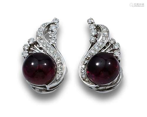 EARRINGS IN WHITE GOLD, TOURMALINES AND DIAMONDS