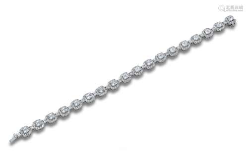 DIAMONDS, COLORLESS SAPPHIRES AND WHITE GOLD BRACELET